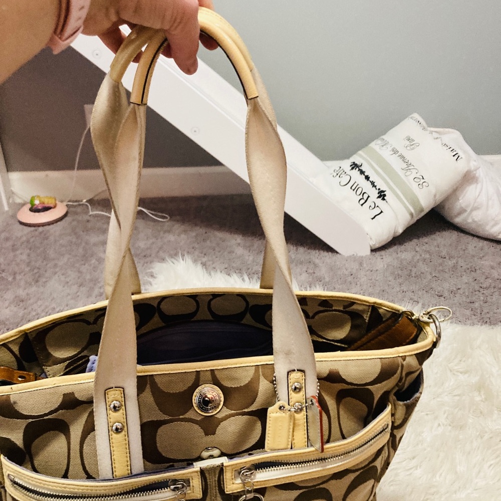 Coach diaper bag - Picture 2 of 9